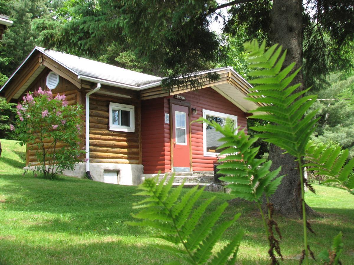 Kan-A-Mouche Pourvoirie Auberge Et Chalets Saint-Michel des Saints Exterior photo